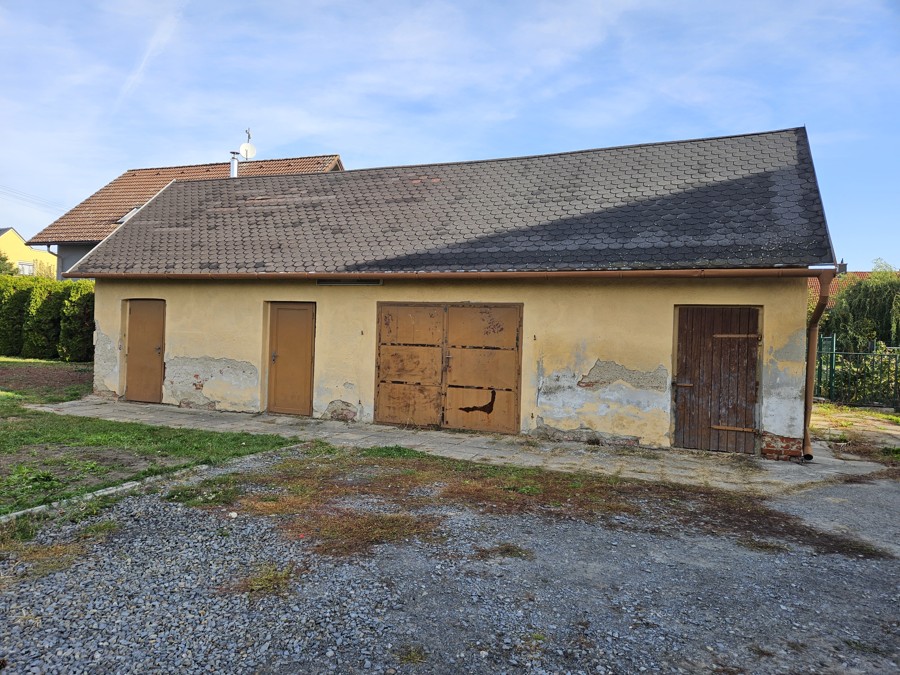 Informace o stavebních pracích v areálu školy a změně parkování